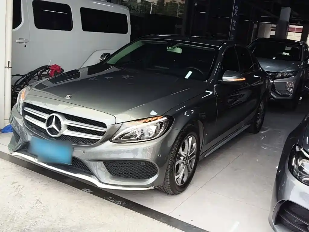 Mercedes-Benz C-Class — миниатюра 2