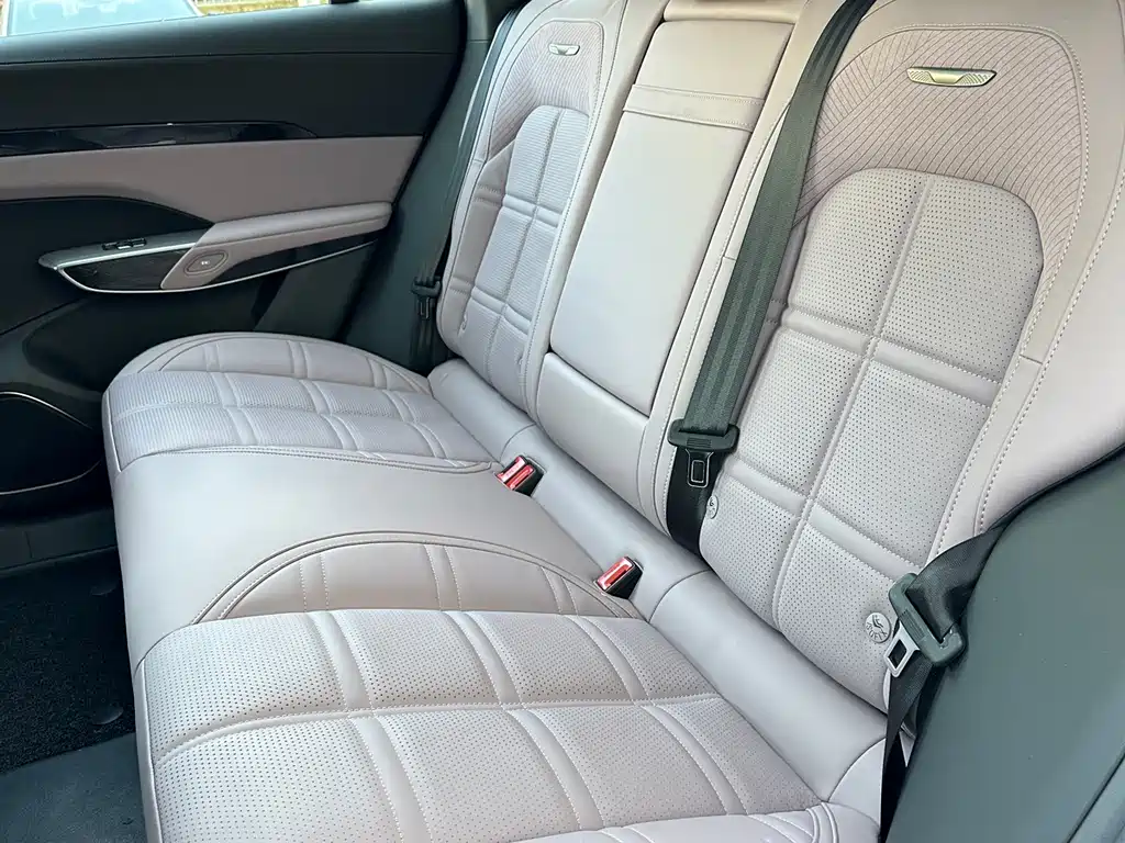 Hongqi HONGQI TIANGONG 08