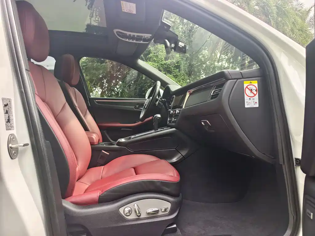 Porsche Macan — миниатюра 11