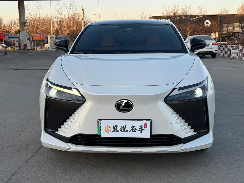 LEXUS RZ