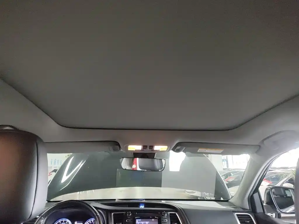 Toyota Highlander — миниатюра 18
