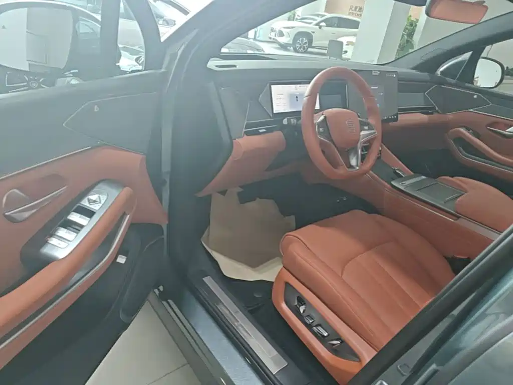 BYD Tang L — миниатюра 16