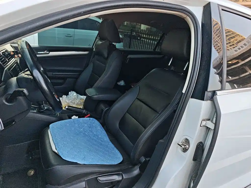 Volkswagen Sagitar — миниатюра 17