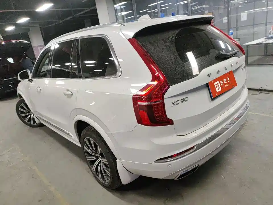 Volvo XC90 — миниатюра 7