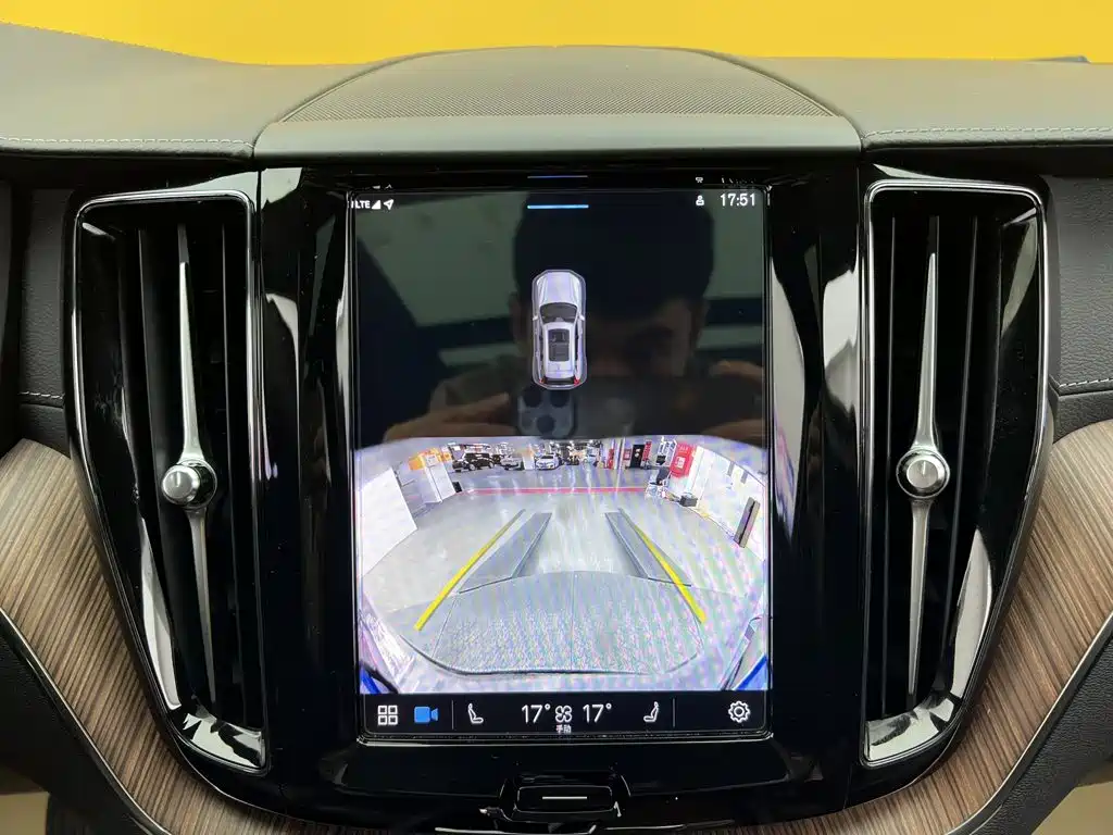 Volvo XC60 — миниатюра 28