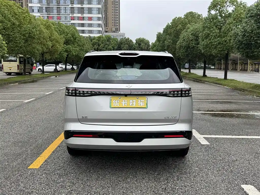 Dongfeng eπ008 2024 210Max 6 мест