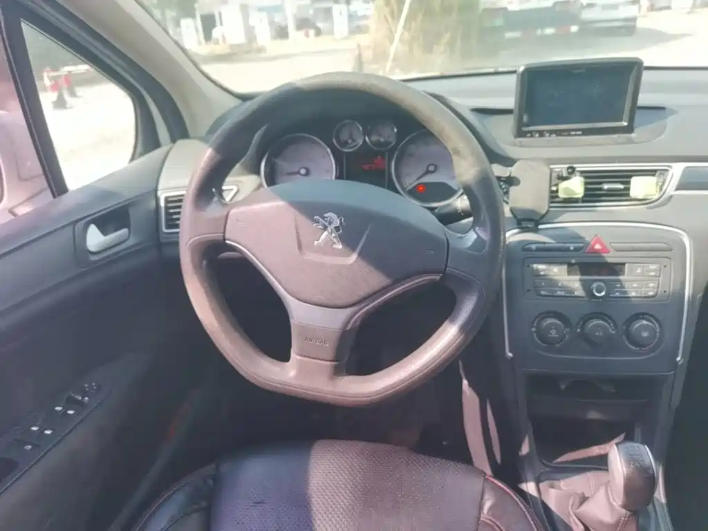 Peugeot 308 — миниатюра 15