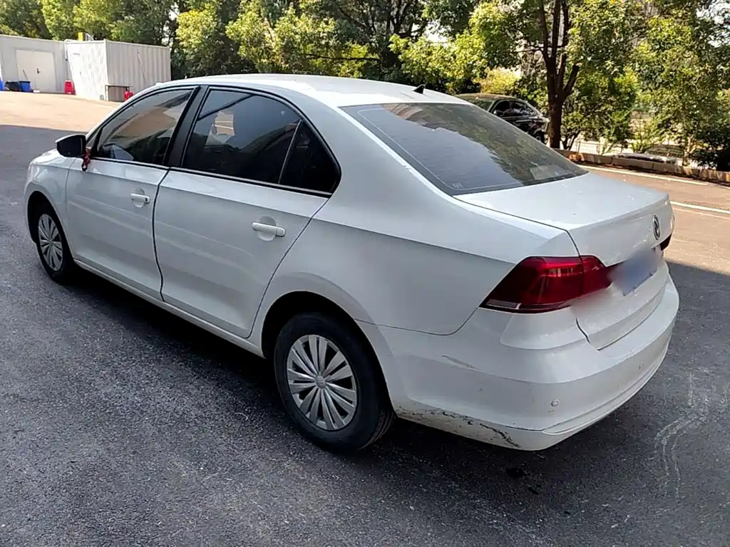 Volkswagen Santana — миниатюра 5