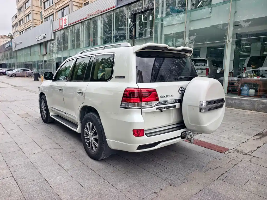 Toyota Land Cruiser — миниатюра 12