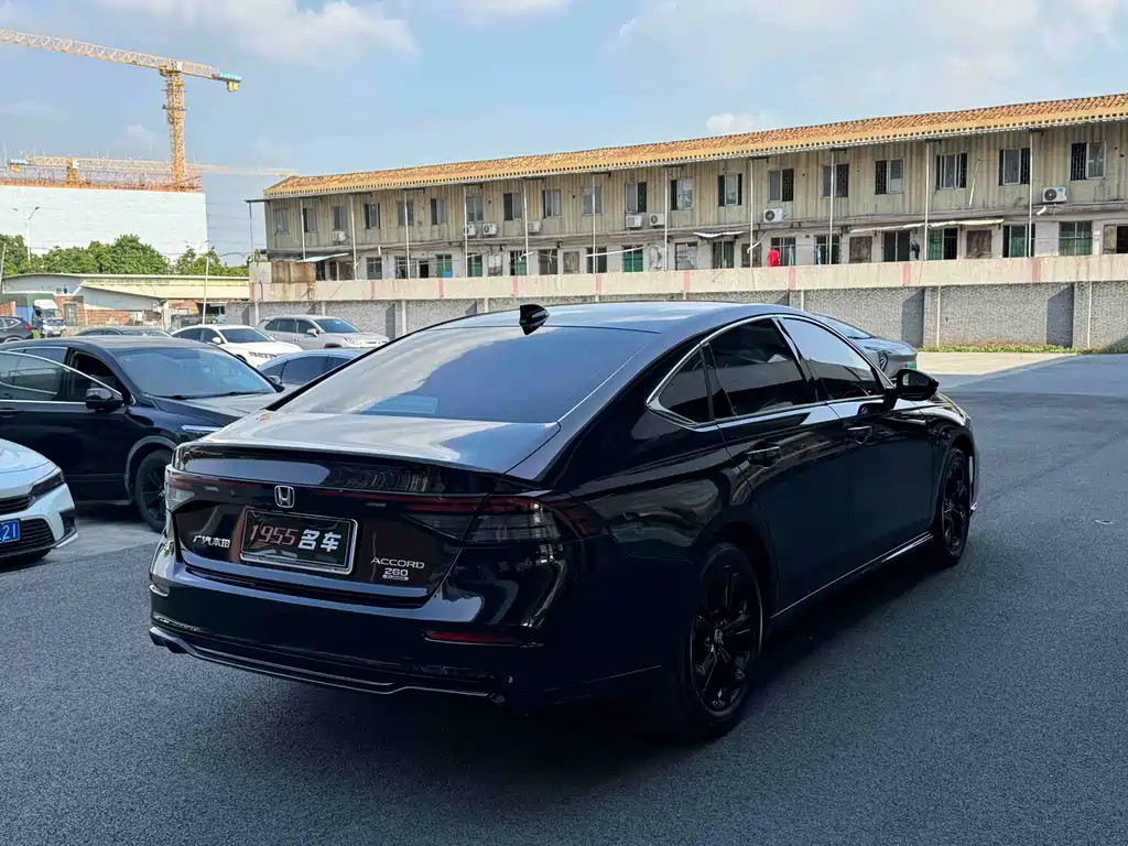 Honda Accord — миниатюра 9