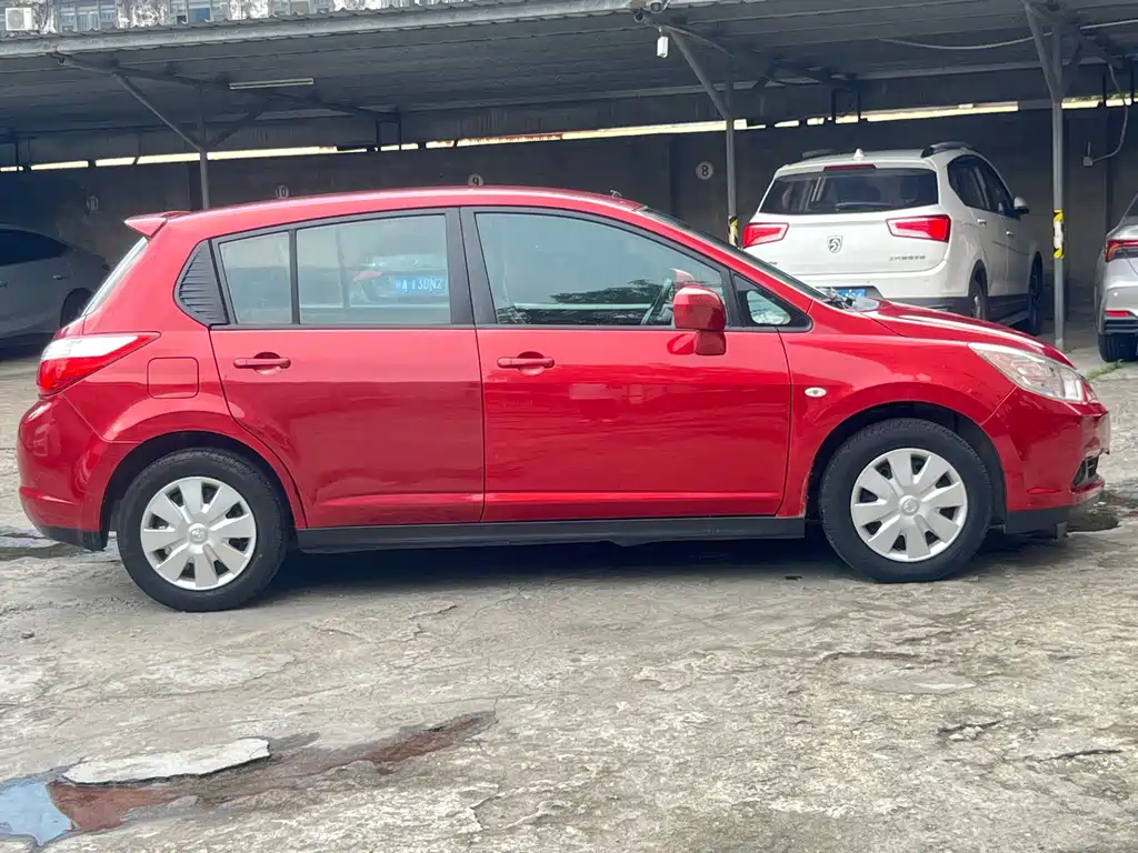 Venucia R50 — миниатюра 7