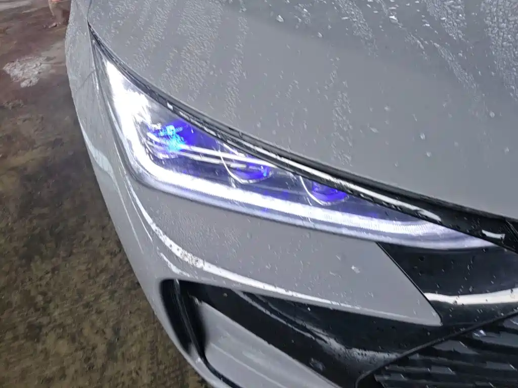 BYD Tang New Energy — миниатюра 11