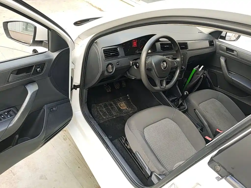Volkswagen Santana — миниатюра 16