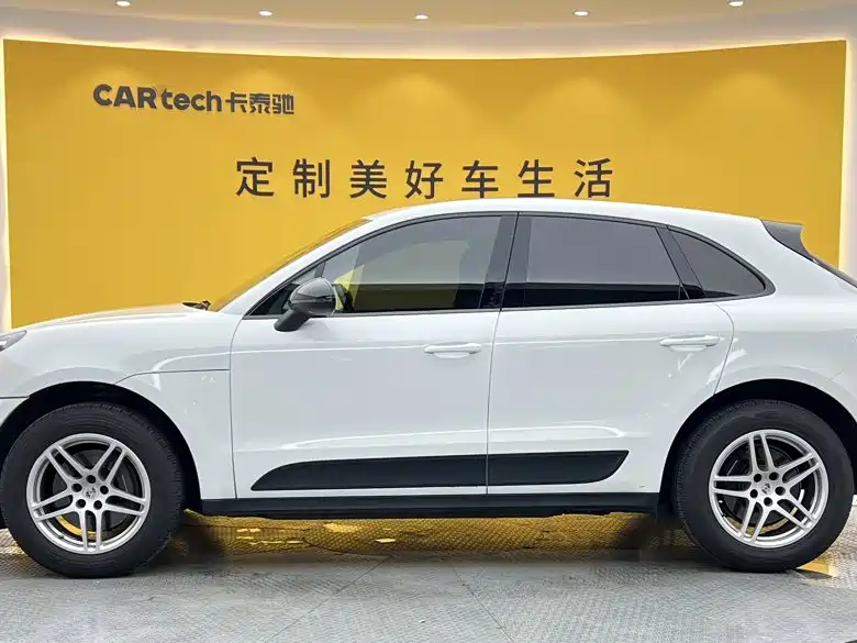 Porsche Macan — миниатюра 7