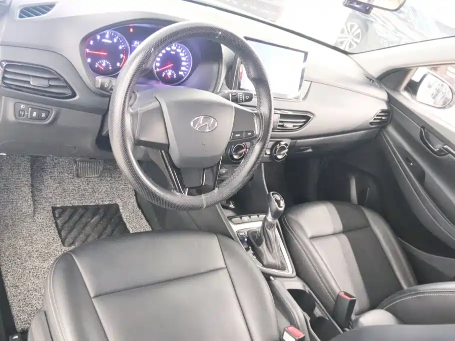 Hyundai Elantra — миниатюра 8