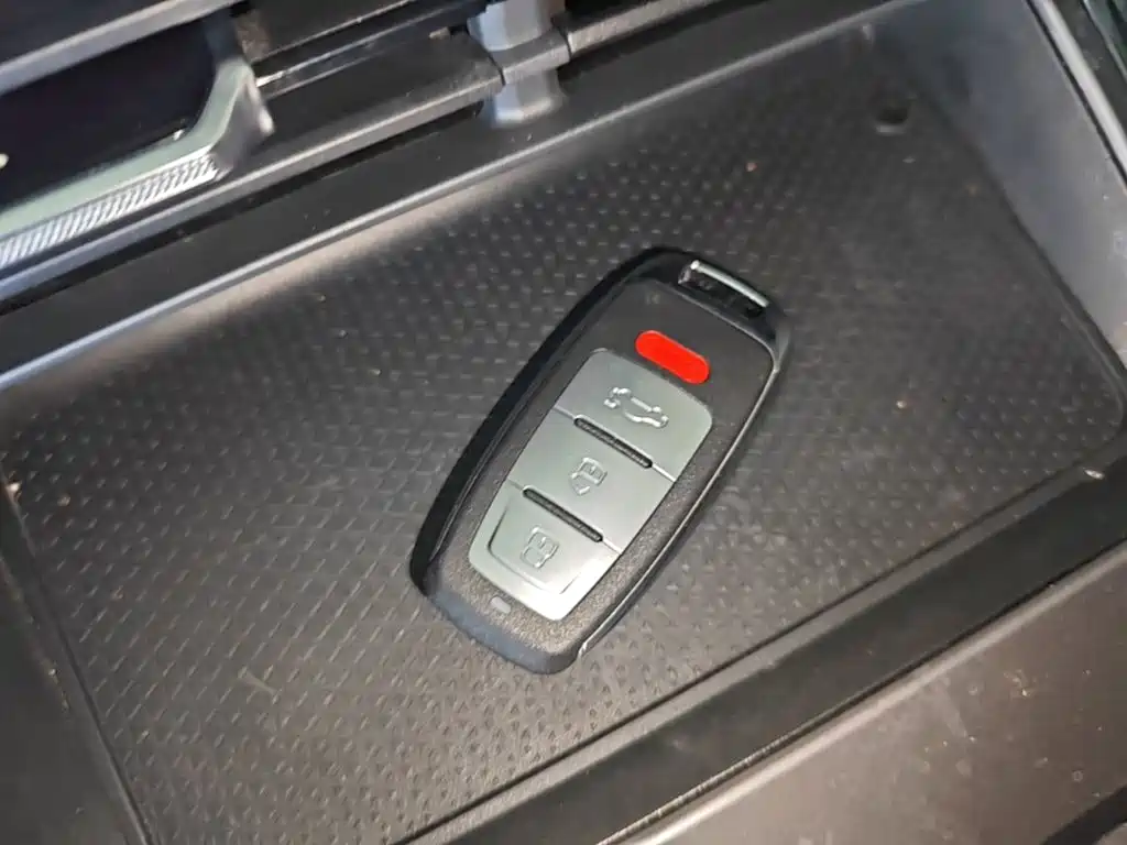 Roewe RX5 New Energy — миниатюра 9