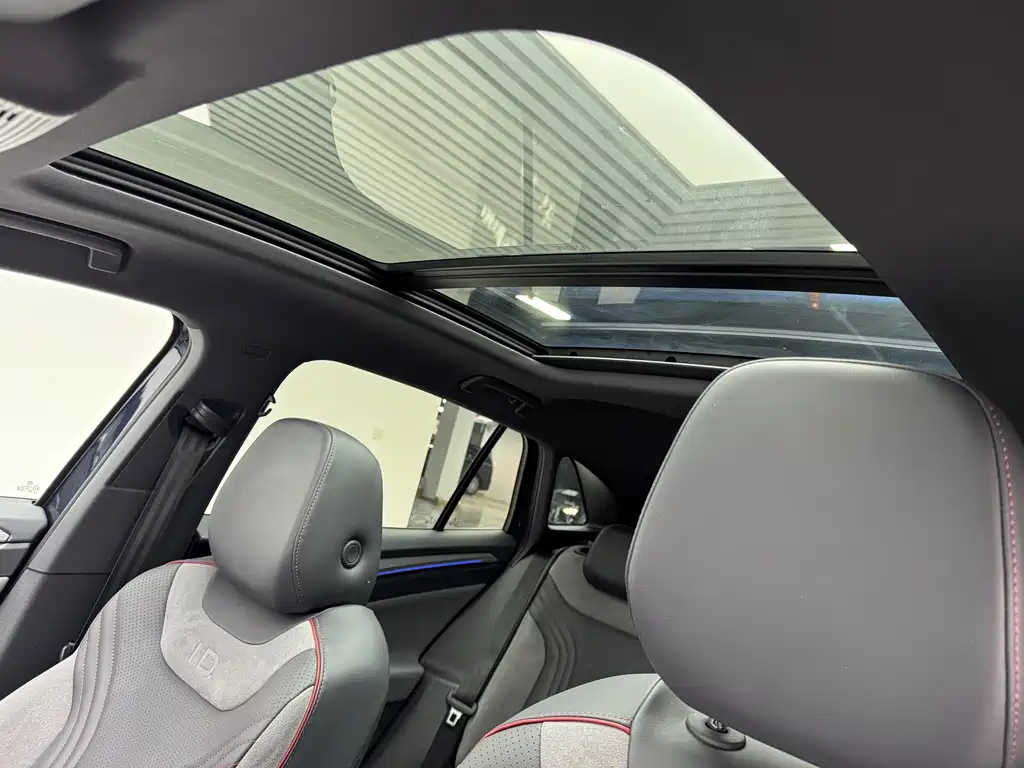 VOLKSWAGEN ID.4 CROZZ