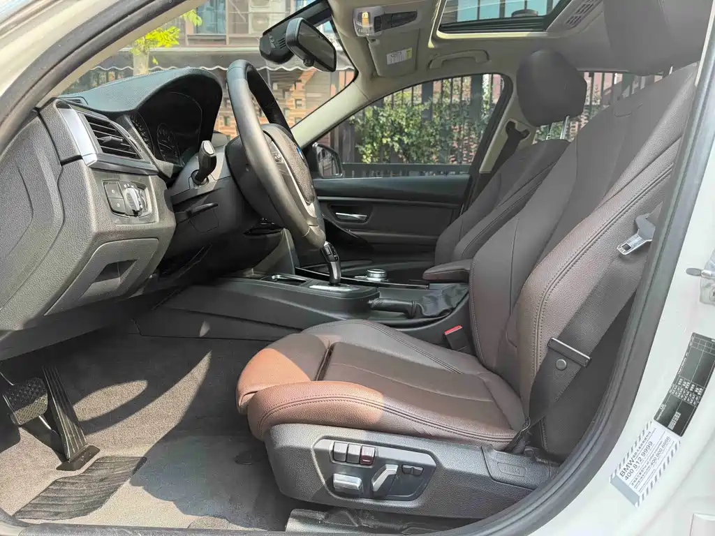 BMW 3 Series — миниатюра 6