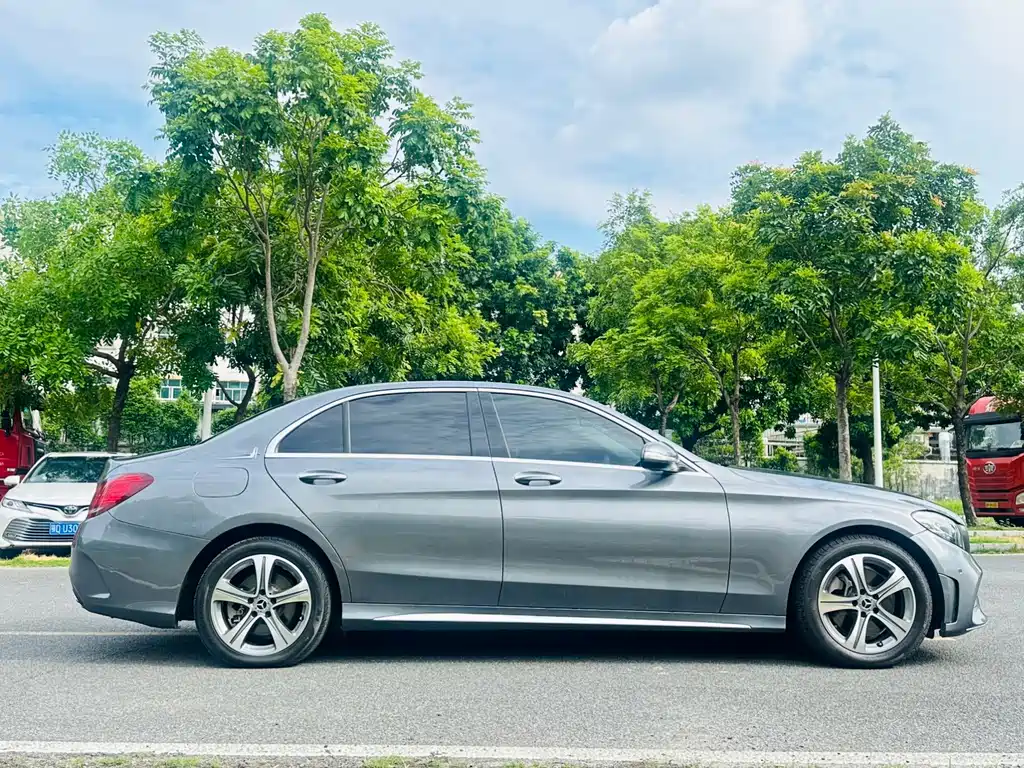 Mercedes-Benz C-Class — миниатюра 5