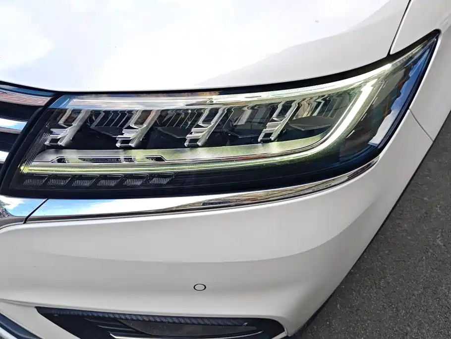 Roewe RX5 New Energy — миниатюра 5