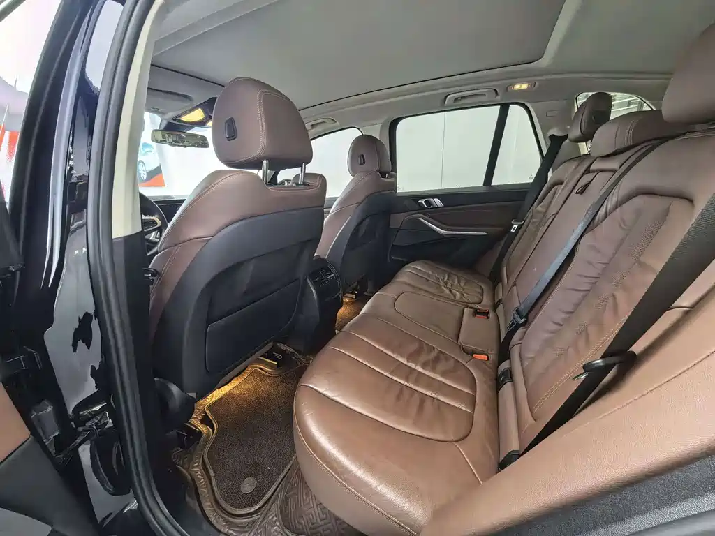 BMW X5 (Import) — миниатюра 11