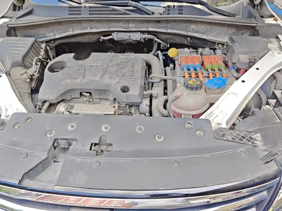 Roewe RX5 New Energy — миниатюра 10