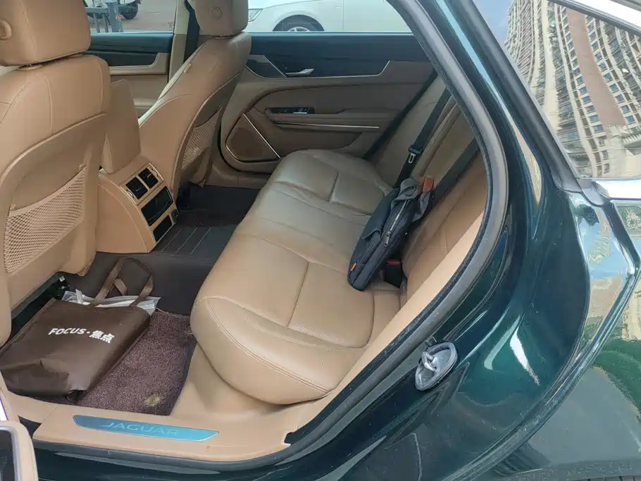 Jaguar XFL — миниатюра 11