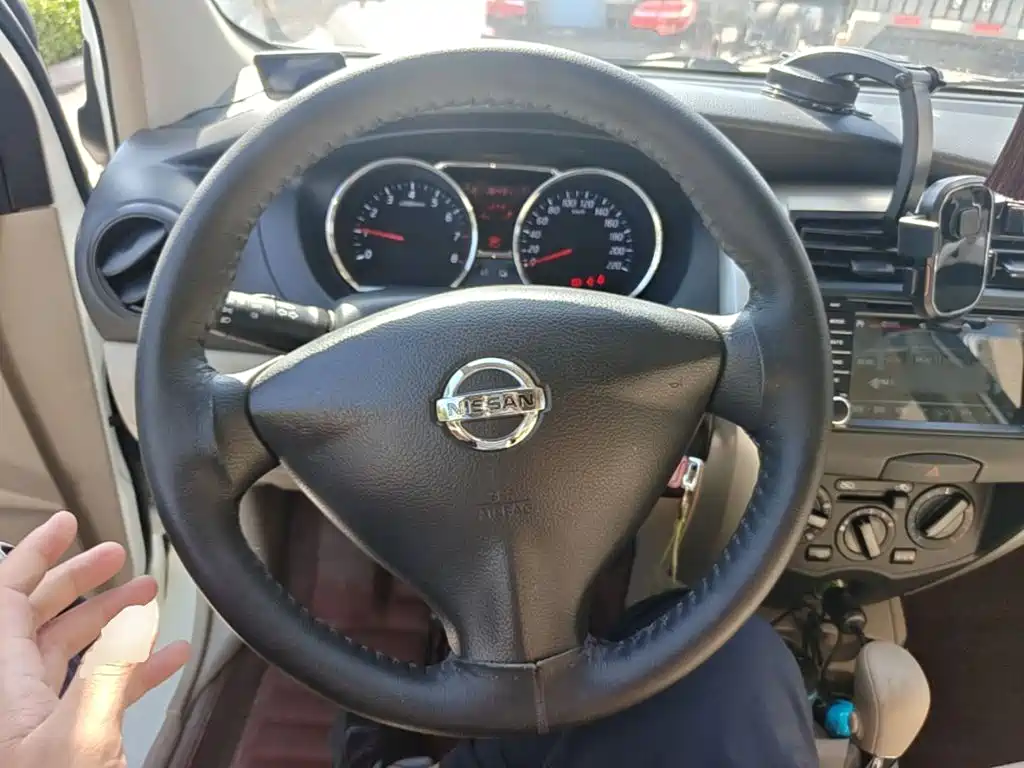 Nissan Livina — миниатюра 11