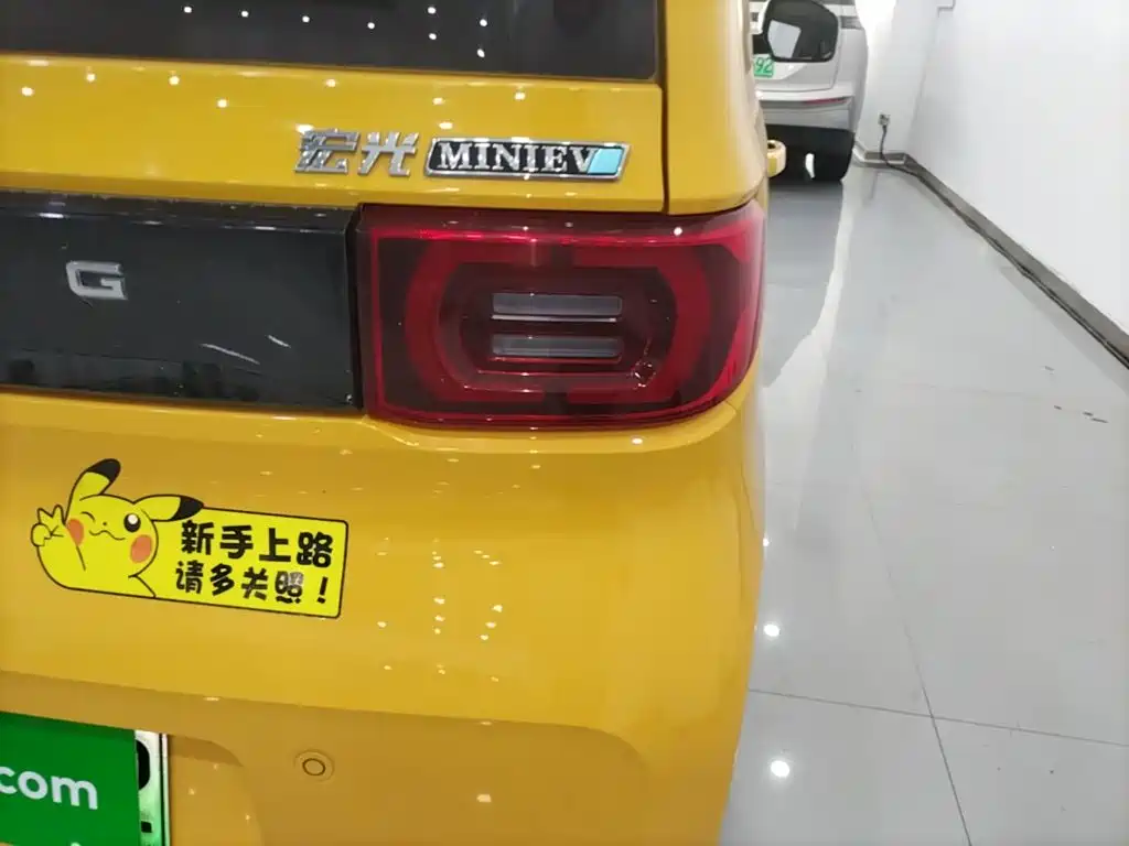 Wuling MINIEV — миниатюра 8
