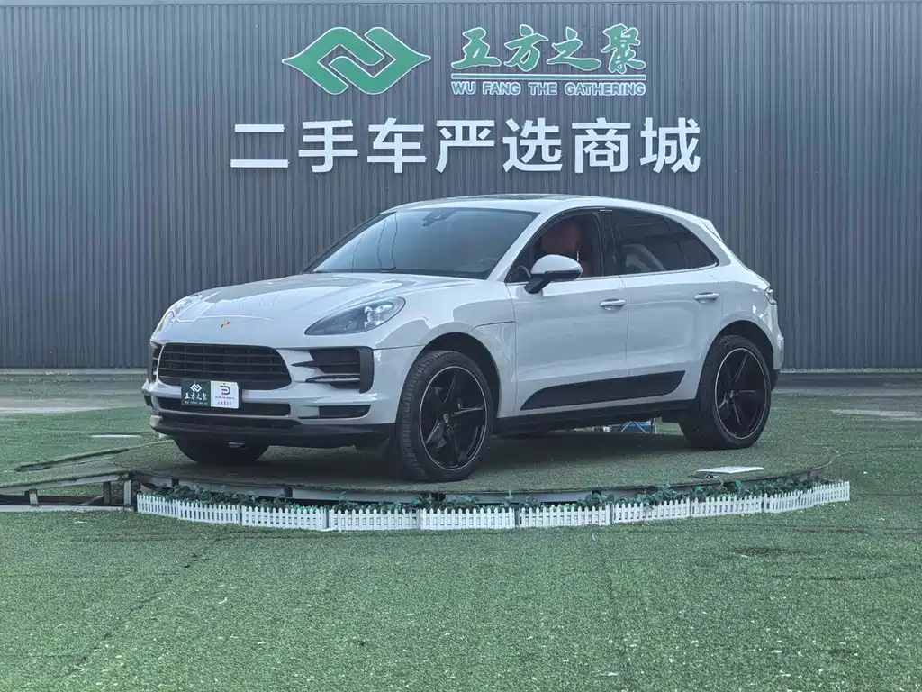 Porsche Macan 2021