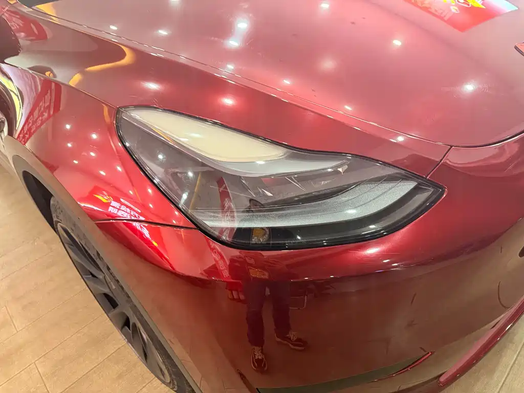 Tesla Model Y — миниатюра 27