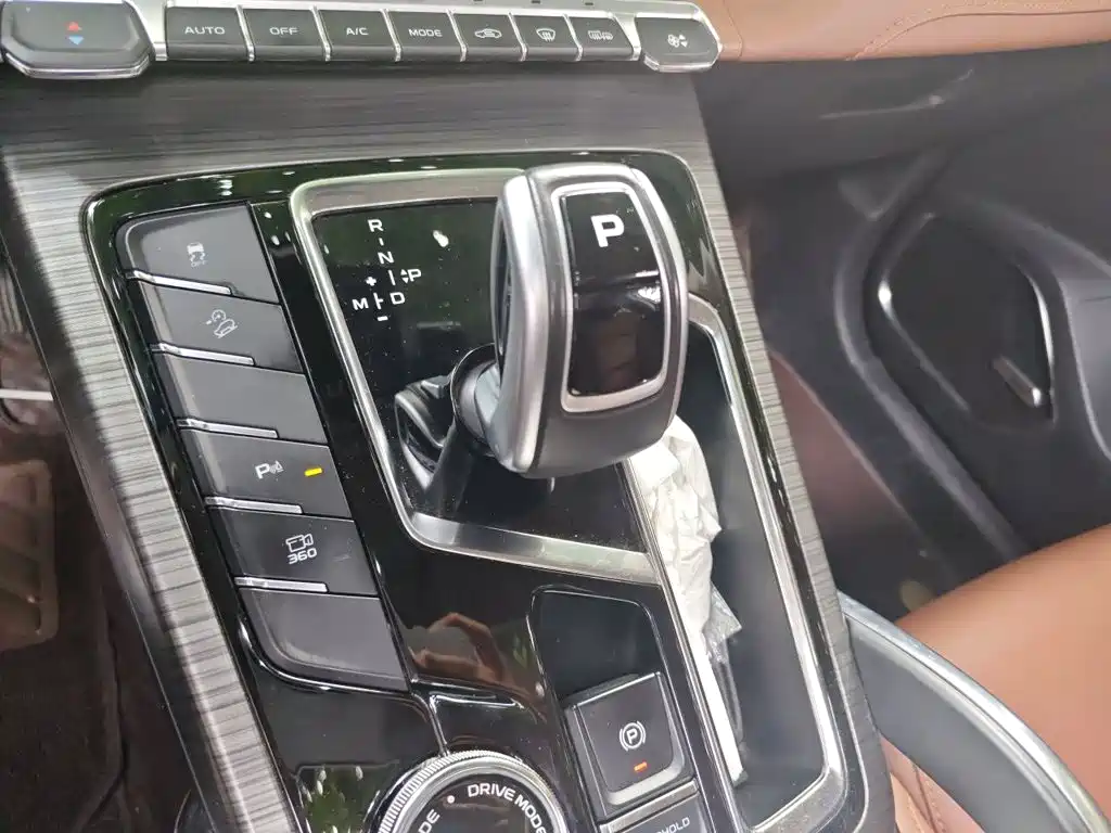 Geely Boyue — миниатюра 10