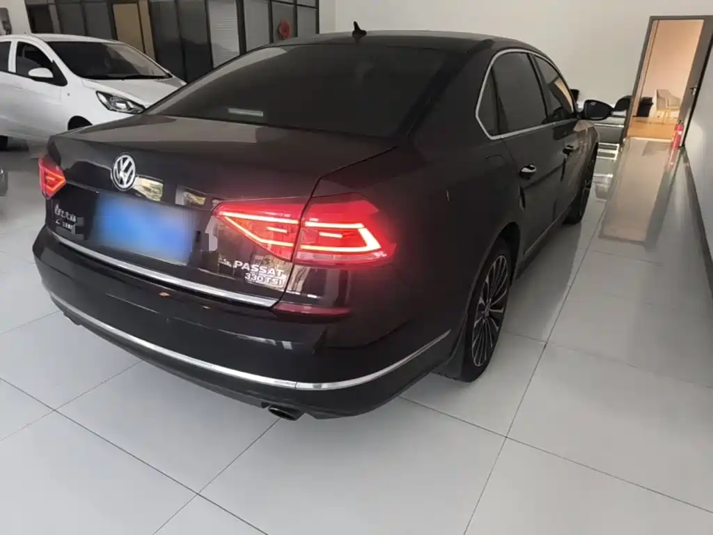 Volkswagen Passat — миниатюра 7