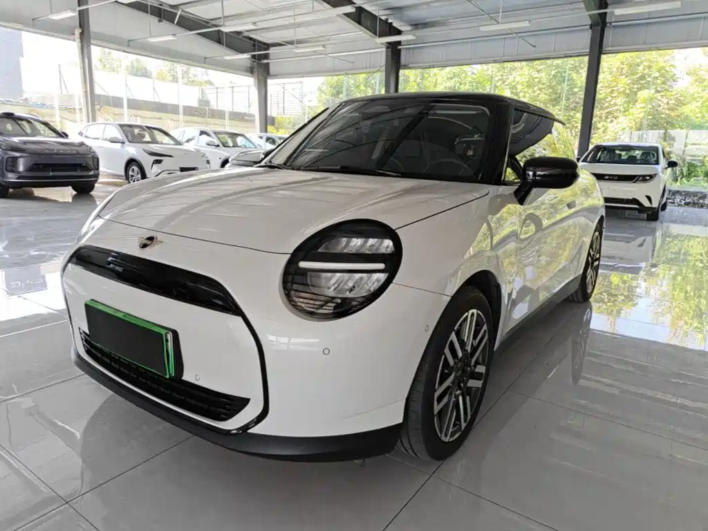 MINI MINI COOPER EV — миниатюра 2