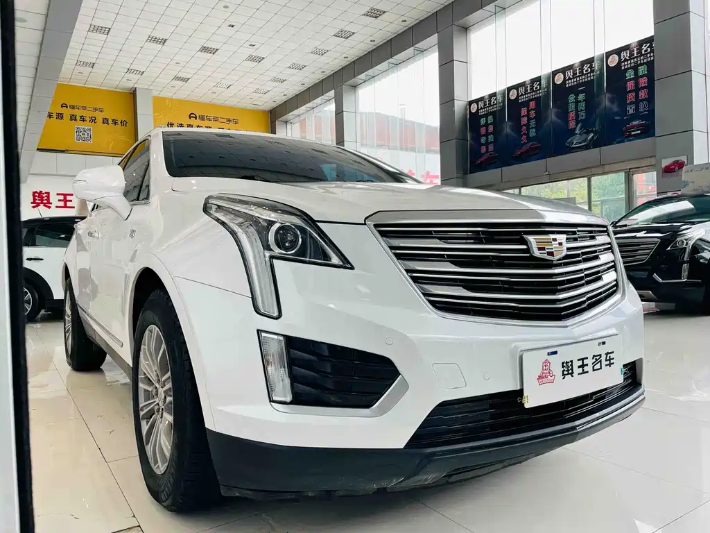 CADILLAC XT5