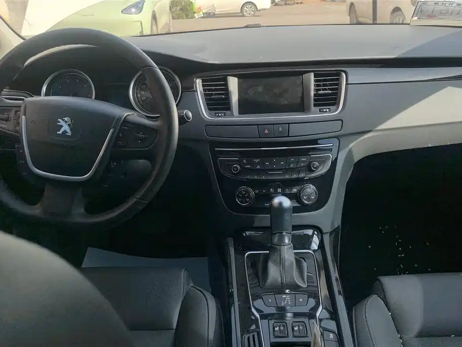 PEUGEOT 508