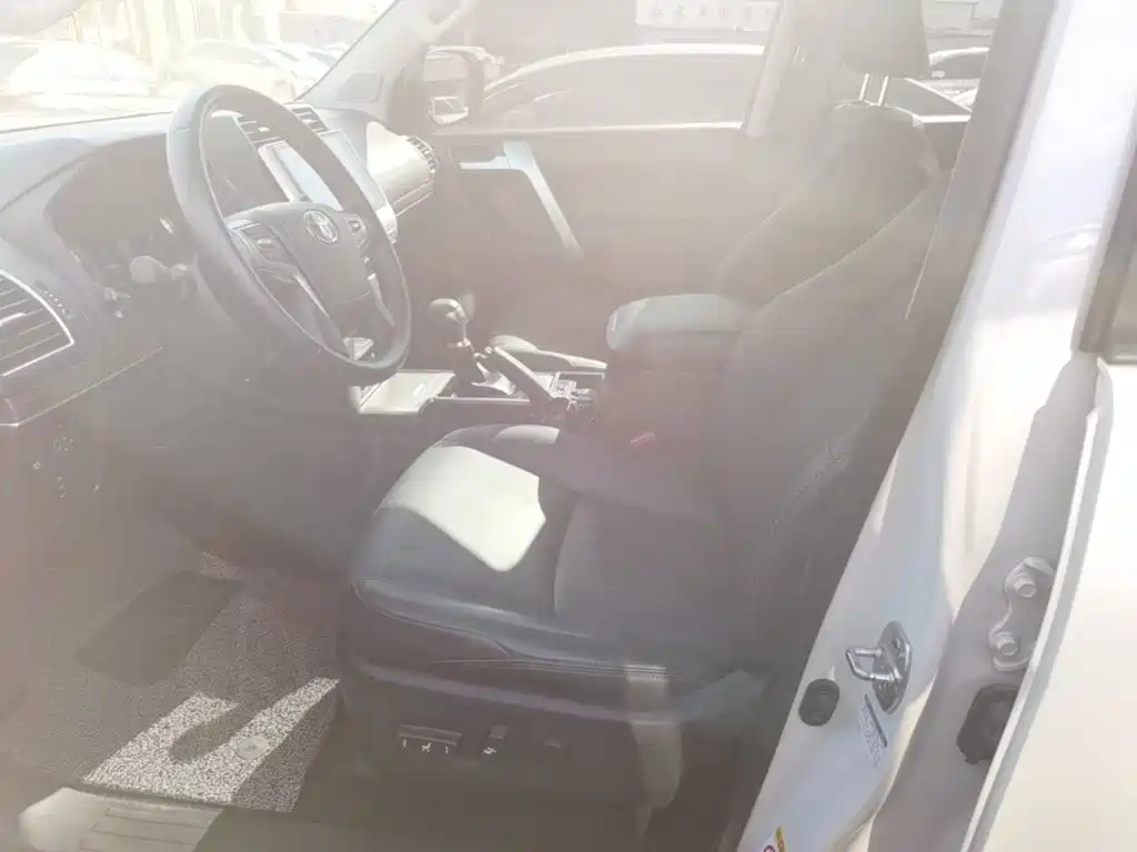 Toyota Prado — миниатюра 15