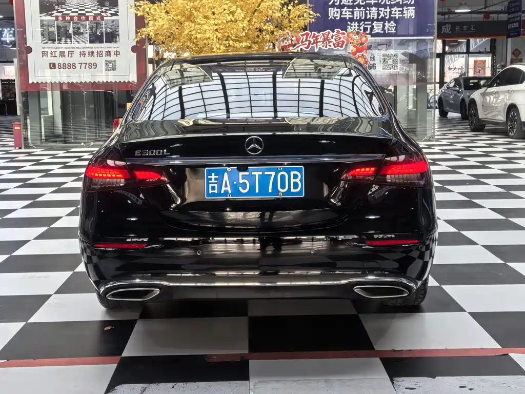 MERCEDES-BENZ E CLASS