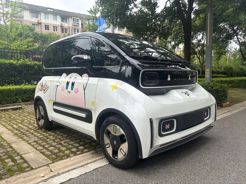 Baojun E300 — миниатюра 3