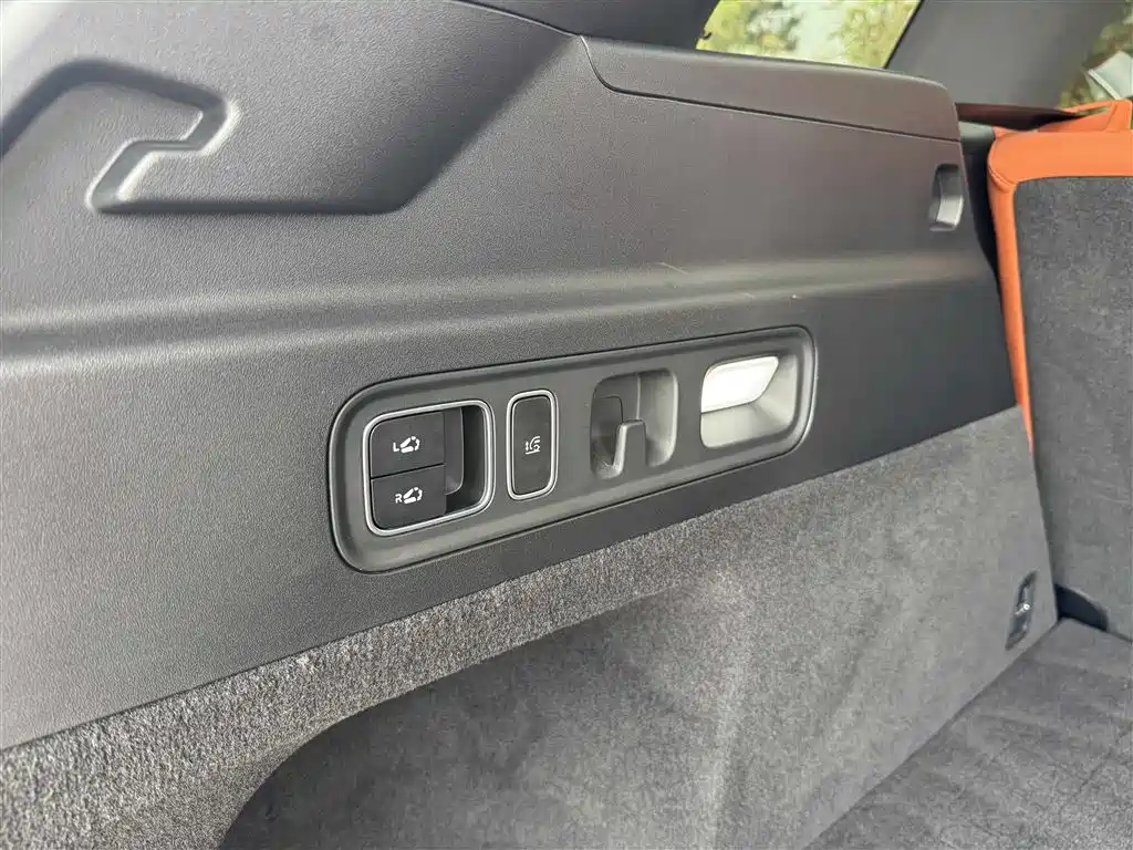 Li Auto Li L7 — миниатюра 16