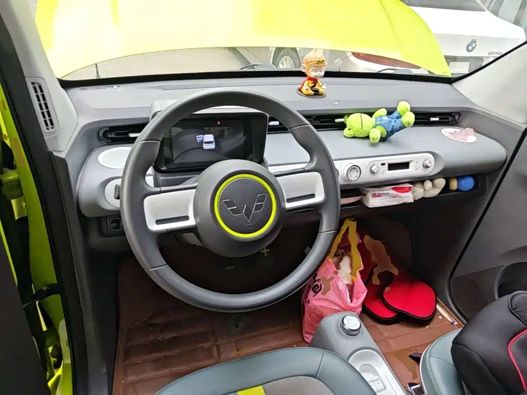 Wuling MINIEV — миниатюра 10