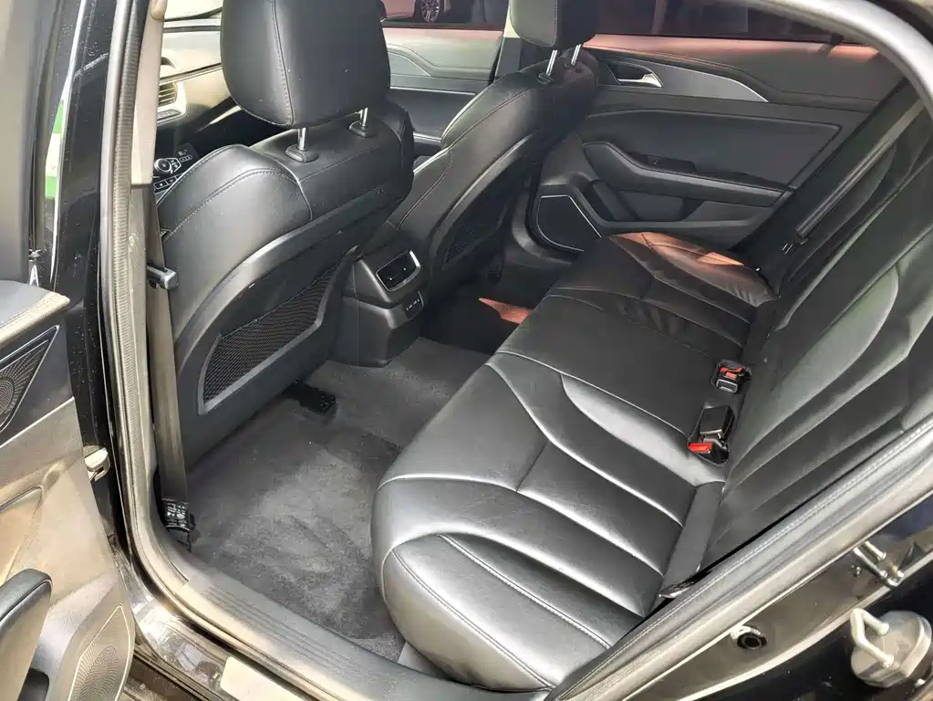 Hongqi Hongqi H5 — миниатюра 10