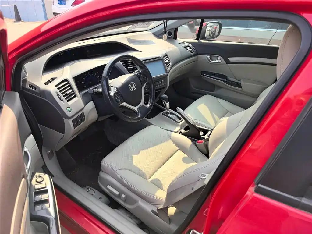 Honda Civic 2012 1.8L AT Luxury