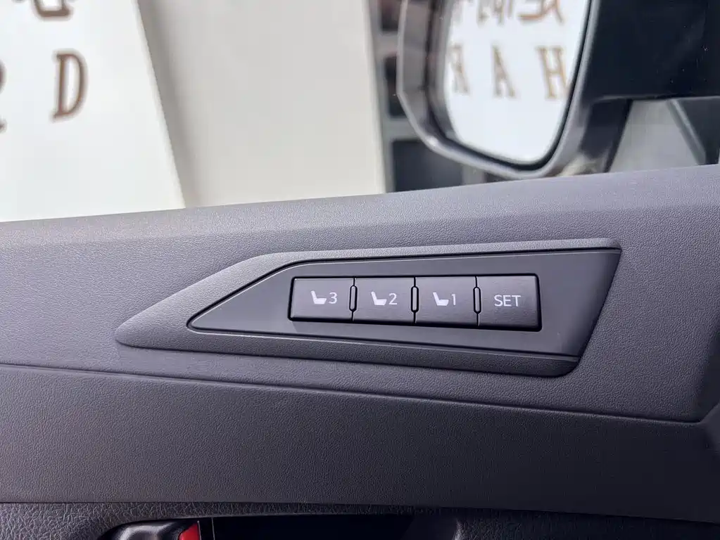 Toyota Alphard — фотографии объявления, Фото 18
