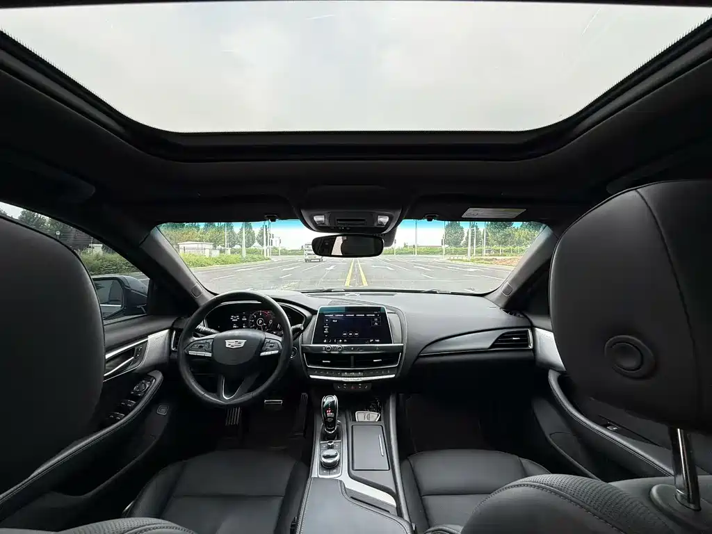 Cadillac CT5 — миниатюра 7