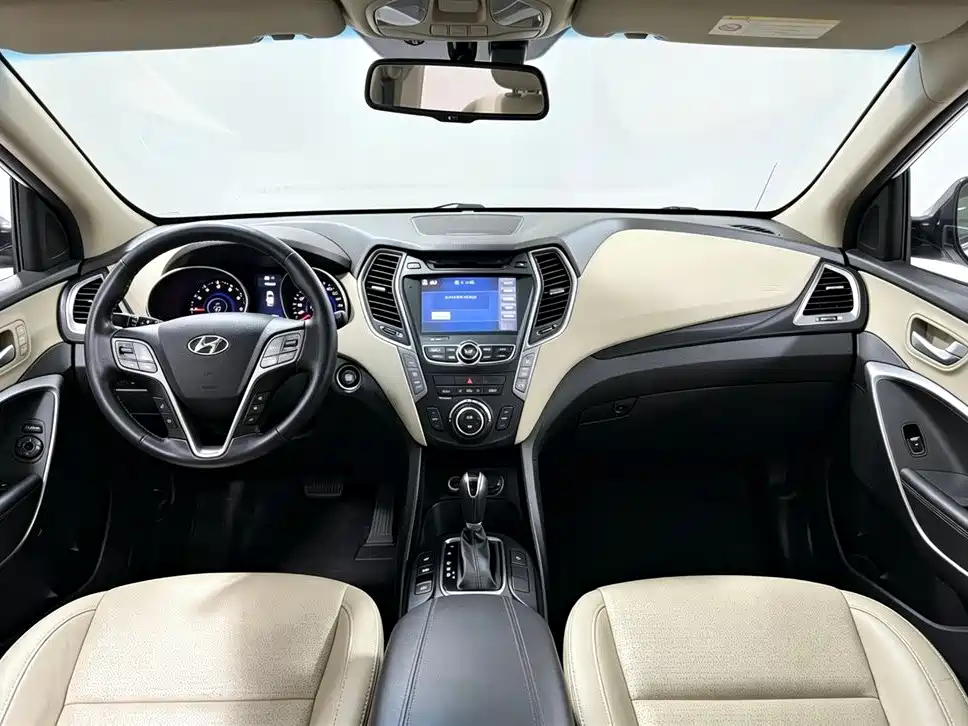Hyundai Santa Fe — миниатюра 9