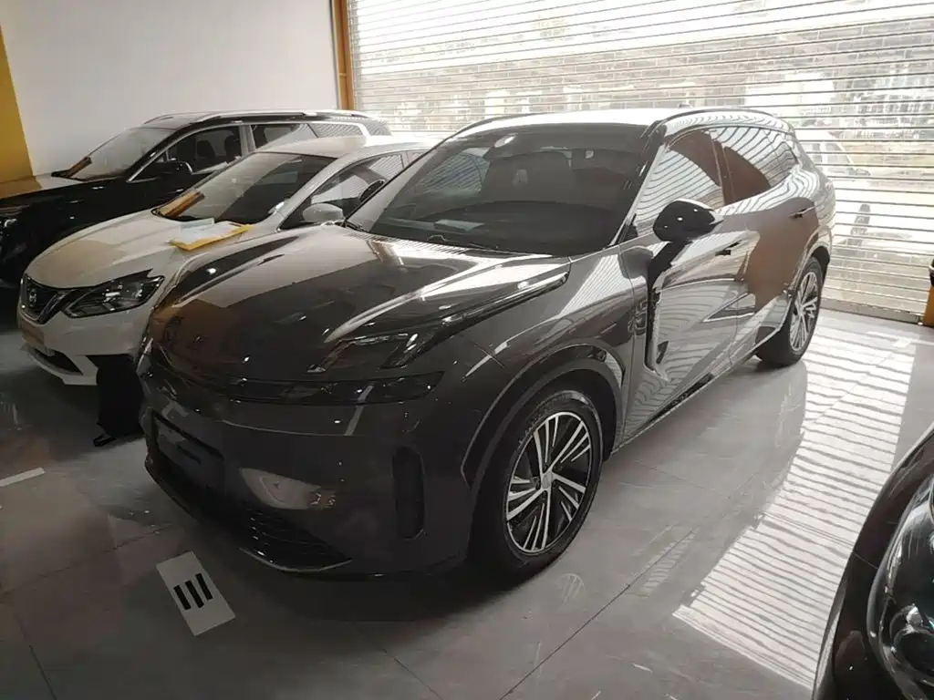 Lynk & Co 08 EM-P — миниатюра 2