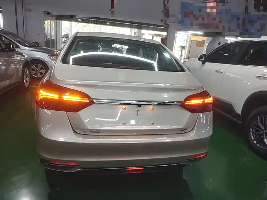 Geely Emgrand — миниатюра 6
