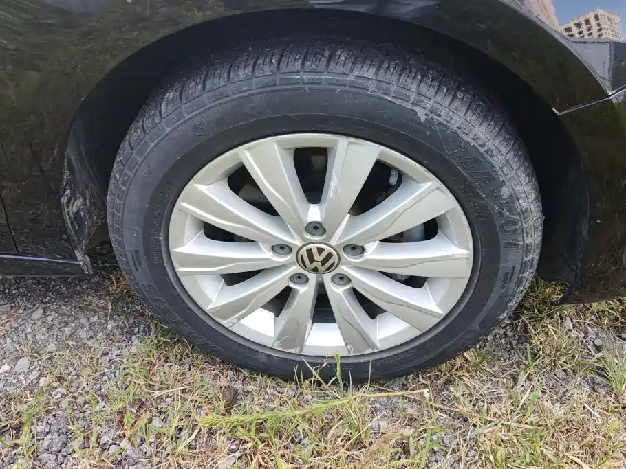 Volkswagen Sagitar — миниатюра 6