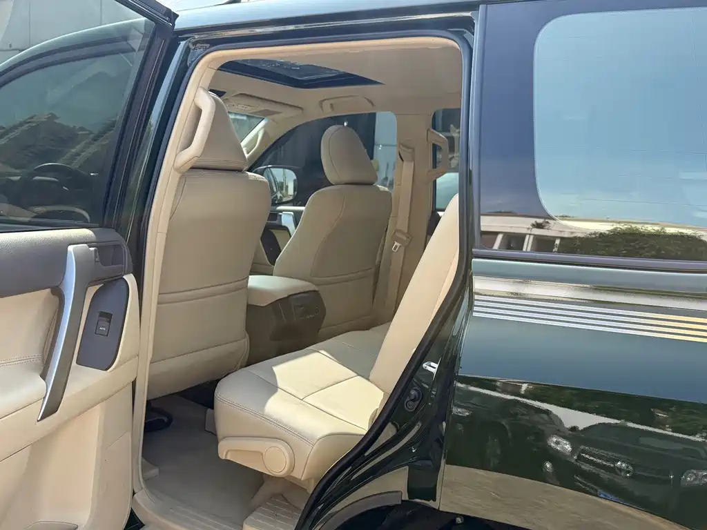 Toyota Prado (Import) — миниатюра 7